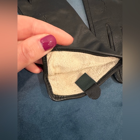 Brand new leather gloves - Picture 2 of 4